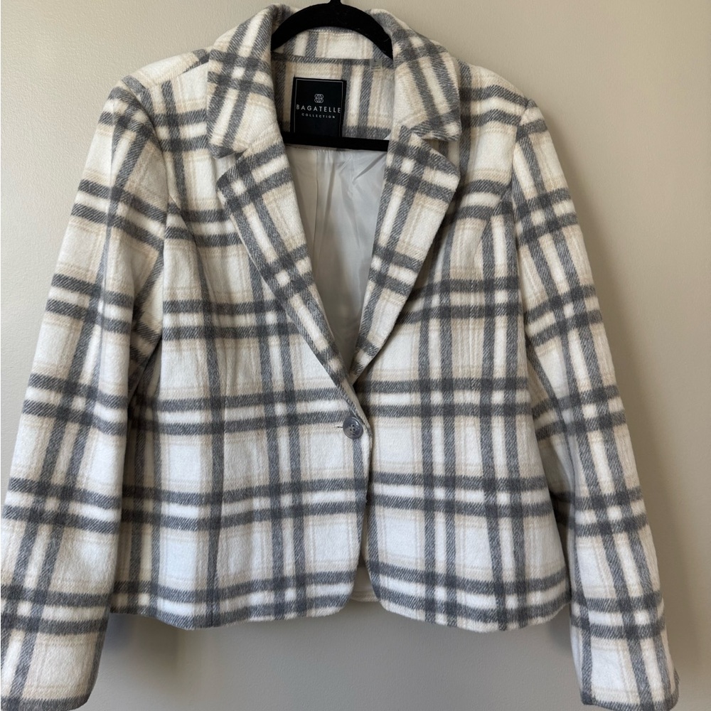 Bagatelle Women's Plaid Blazer - Gray and White